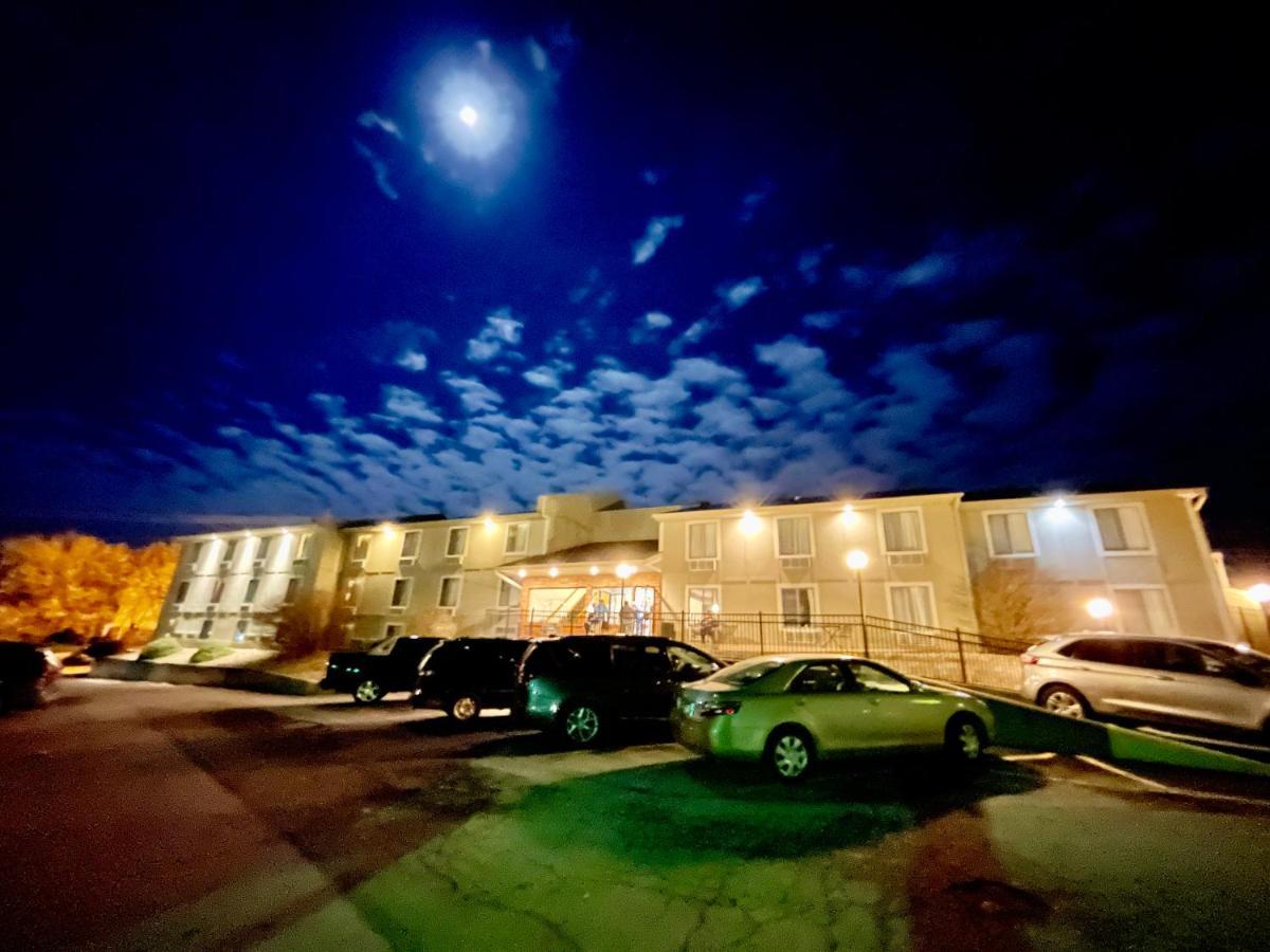 Super 8 By Wyndham Hannibal Exterior foto