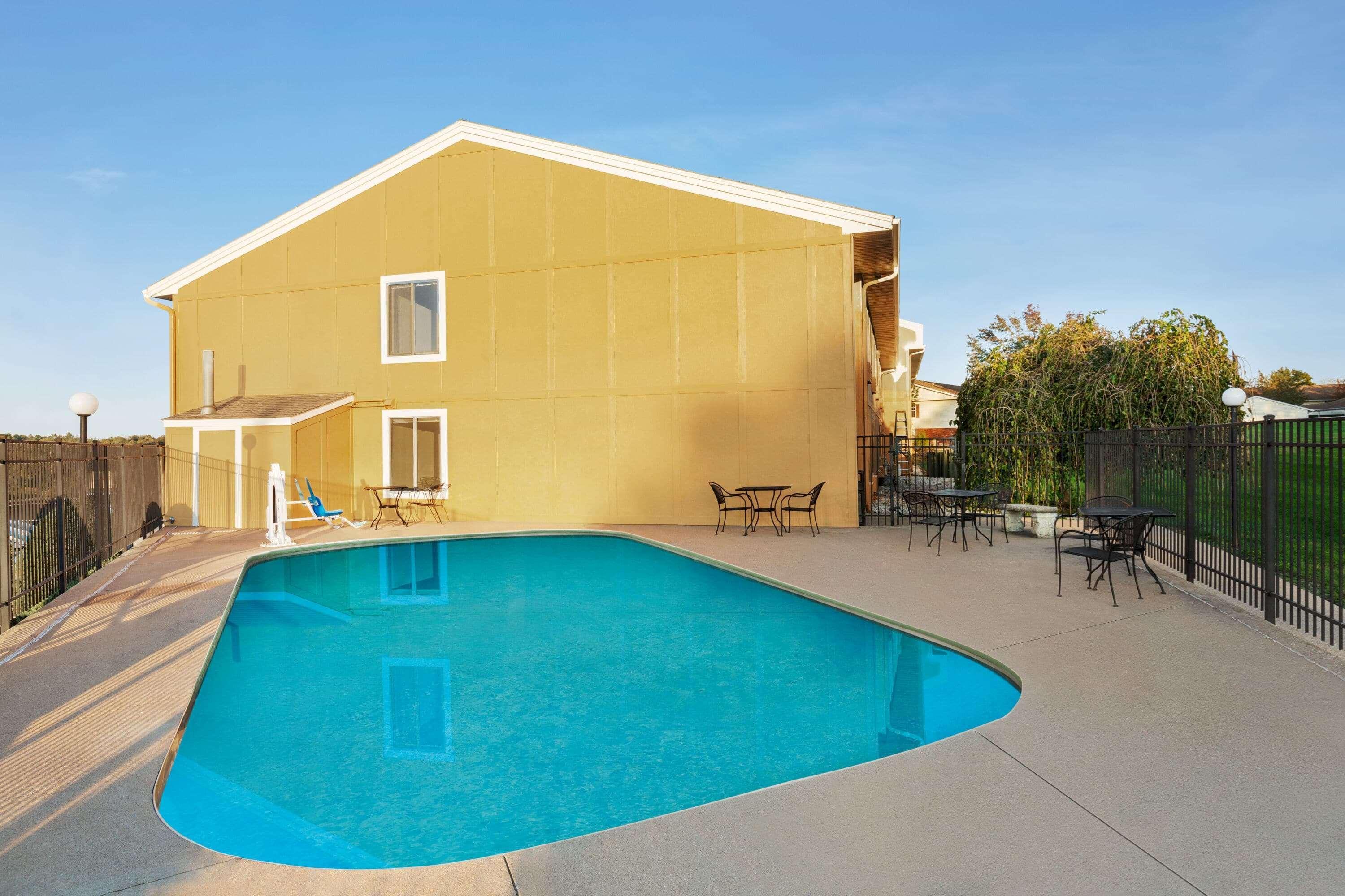 Super 8 By Wyndham Hannibal Exterior foto